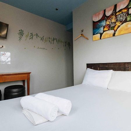 Getz Hotel Manila Bagian luar foto