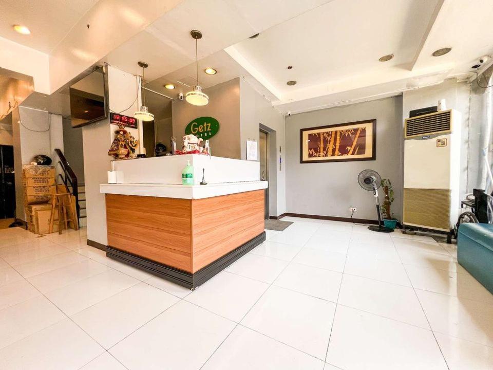 Getz Hotel Manila Bagian luar foto