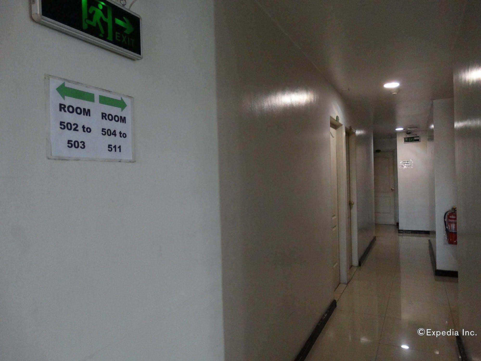 Getz Hotel Manila Bagian luar foto
