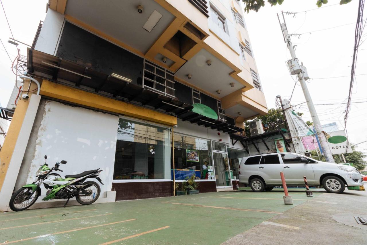 Getz Hotel Manila Bagian luar foto