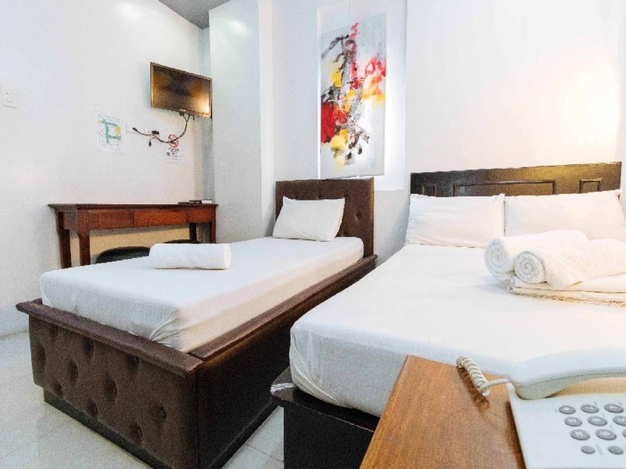 Getz Hotel Manila Bagian luar foto