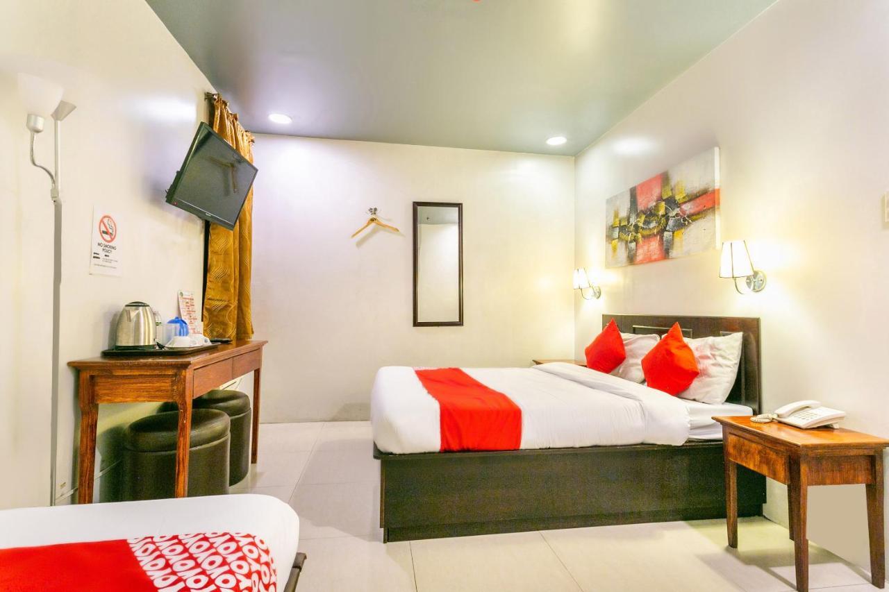 Getz Hotel Manila Bagian luar foto