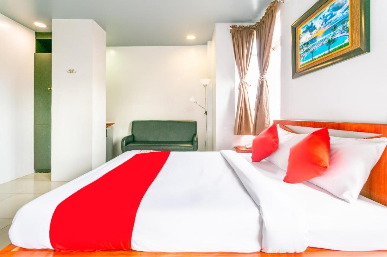 Getz Hotel Manila Bagian luar foto