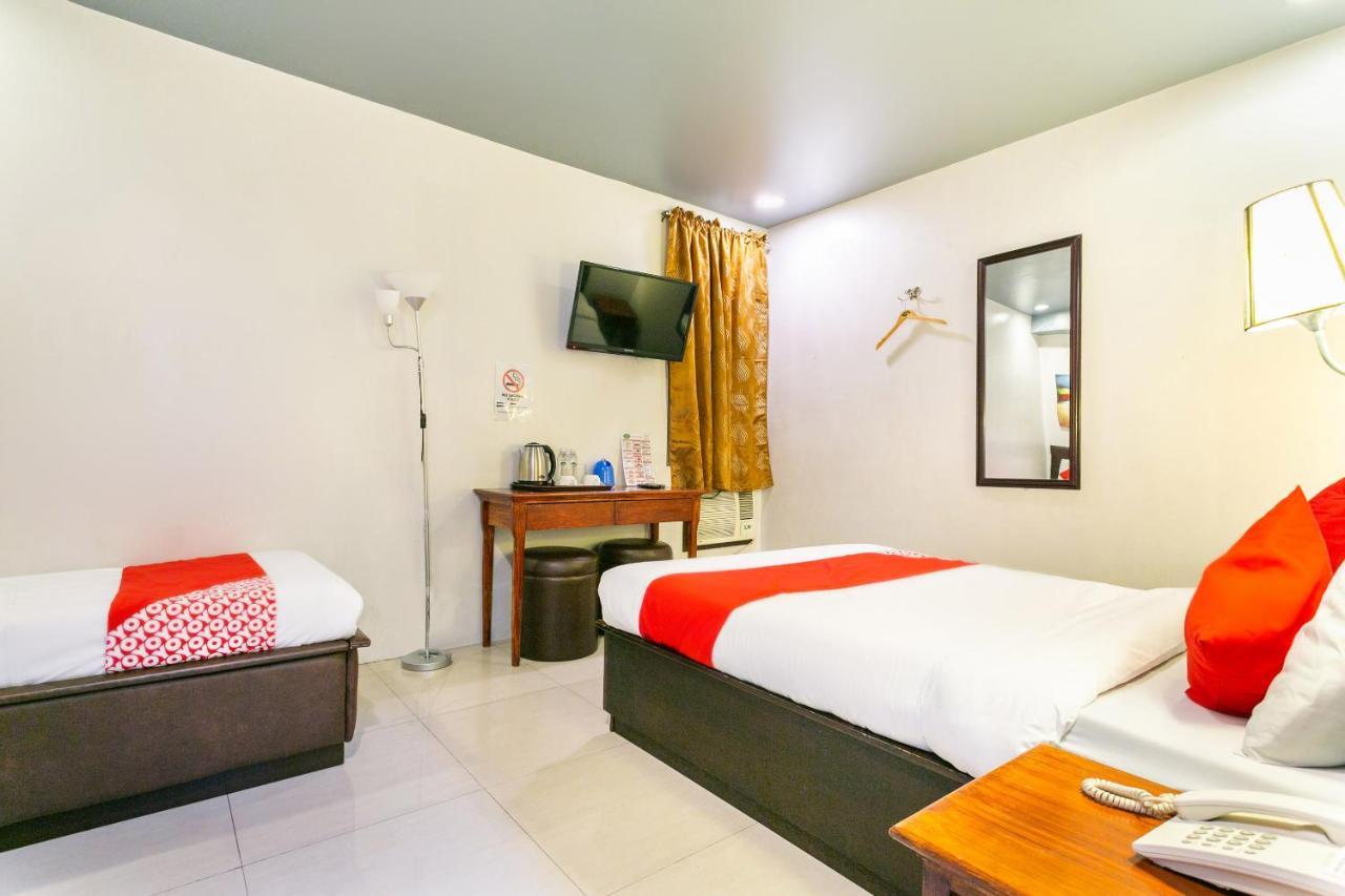 Getz Hotel Manila Bagian luar foto