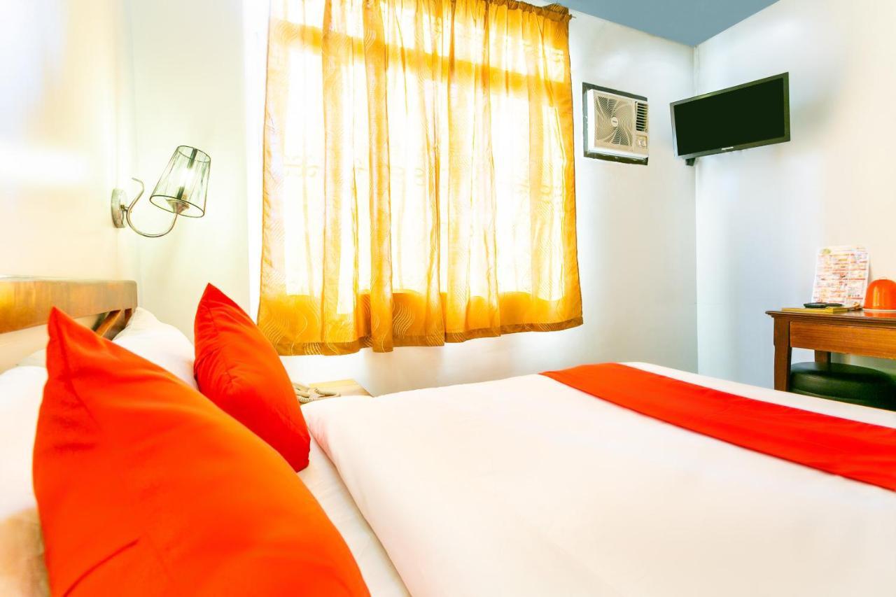Getz Hotel Manila Bagian luar foto